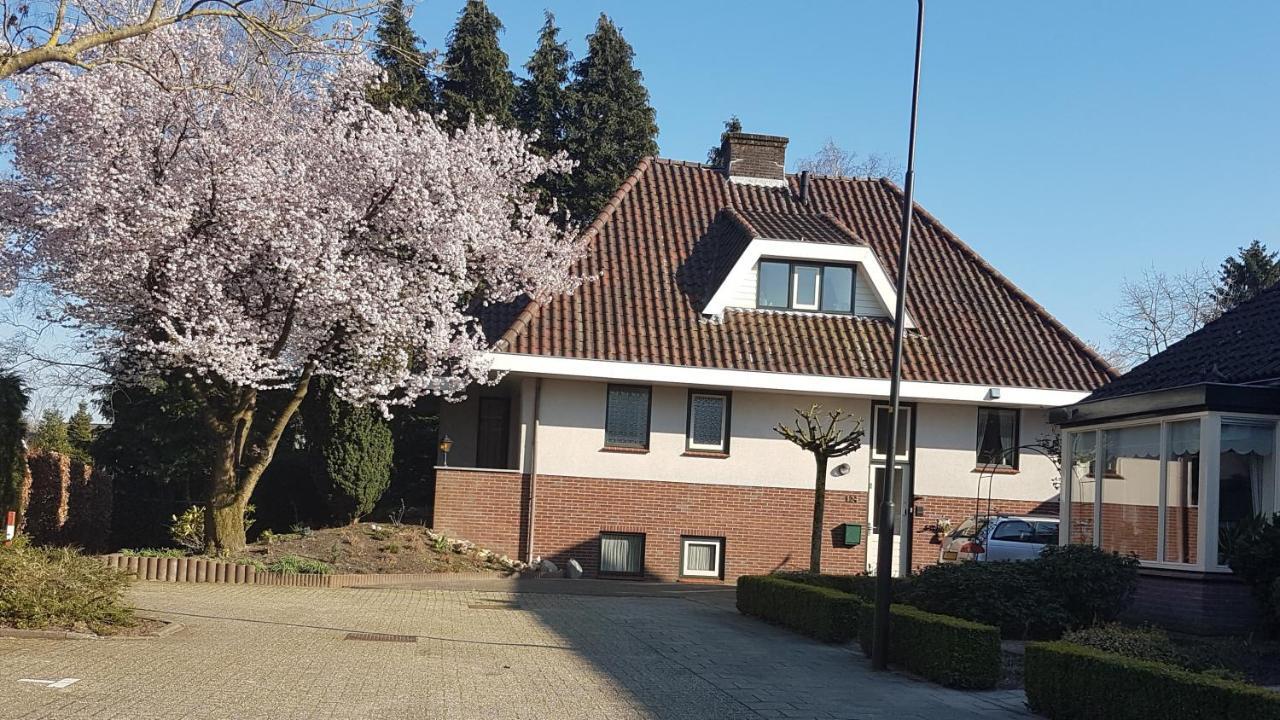 B&B De Loenense Bossen Exterior photo